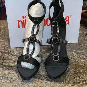 100% Authentic from Italy Nina Morena black heels